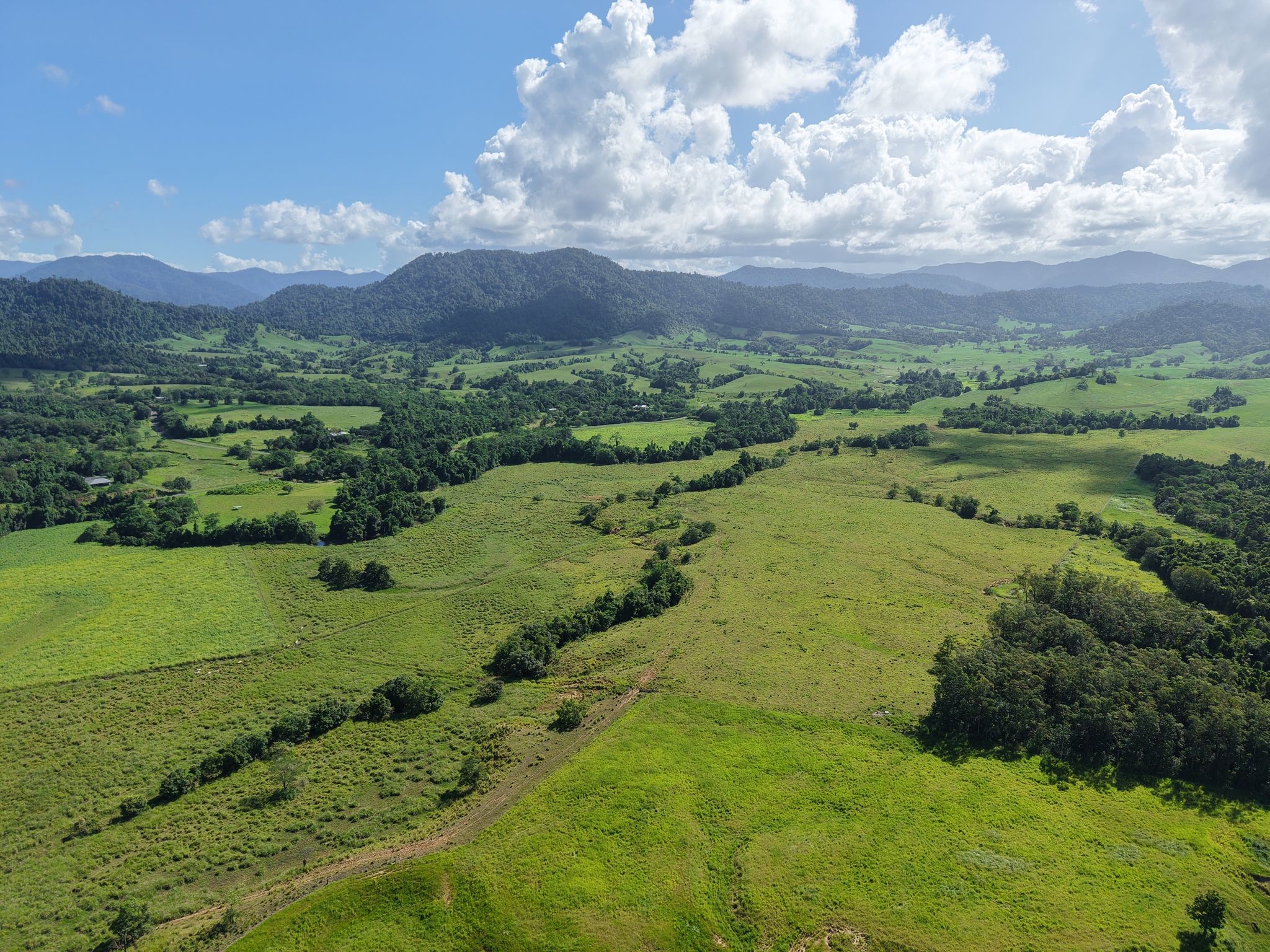 Mena Creek Acreage With Water, Scale & Potential